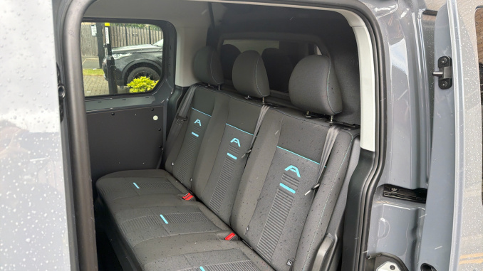 Ford Transit Connect 240 L1 Petrol 1.5 EcoBoost PHEV 150 Active FlexCab Van Auto - Image 14